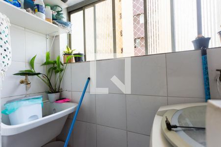 Apartamento à venda com 48m², 2 quartos e sem vaga Apartamento à venda com 48m², 2 quartos e sem vagaArea de Serviços