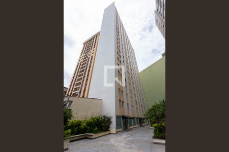 Apartamento à venda com 48m², 2 quartos e sem vaga Apartamento à venda com 48m², 2 quartos e sem vagaFachada