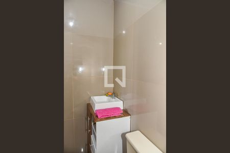 Casa à venda com 130m², 3 quartos e 3 vagasBanheiro 2