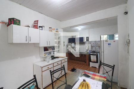 Casa à venda com 100m², 3 quartos e 2 vagasCozinha 