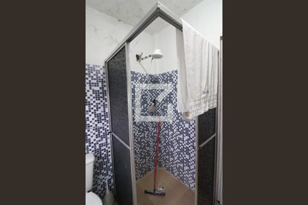 Casa à venda com 100m², 3 quartos e 2 vagasBanheiro 