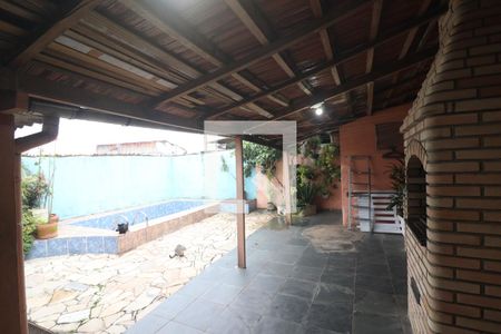 Casa à venda com 100m², 3 quartos e 2 vagasQuintal