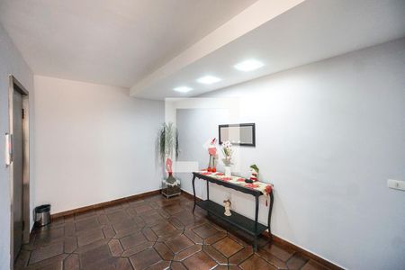 Apartamento à venda com 80m², 2 quartos e sem vaga Apartamento à venda com 80m², 2 quartos e sem vagaHall social