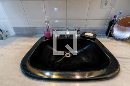 Casa à venda com 300m², 3 quartos e 2 vagas Casa à venda com 300m², 3 quartos e 2 vagasBanheiro