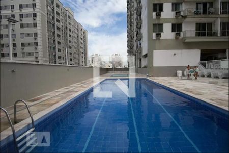 Apartamento à venda com 75m², 2 quartos e 1 vaga Apartamento à venda com 75m², 2 quartos e 1 vagaÁrea comum - Piscina