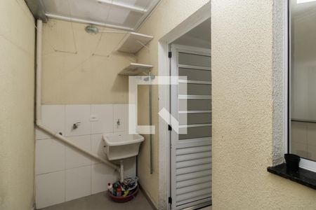 Casa de condomínio à venda com 55m², 2 quartos e 1 vaga Casa de condomínio à venda com 55m², 2 quartos e 1 vagaÁrea de Serviço