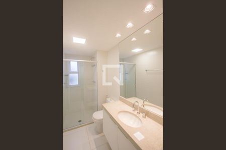 Apartamento à venda com 250m², 3 quartos e 4 vagasBanheiro 2 Suíte Master