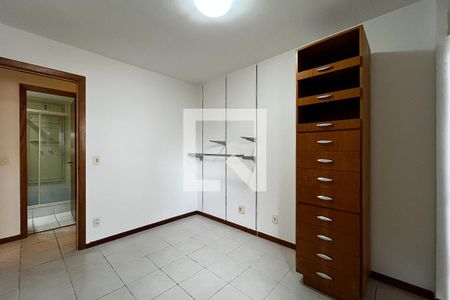 Quarto de apartamento para alugar com 2 quartos, 78m² em Recreio dos Bandeirantes, Rio de Janeiro