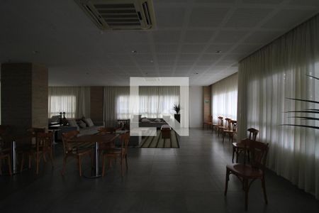 Apartamento à venda com 183m², 4 quartos e 2 vagas Apartamento à venda com 183m², 4 quartos e 2 vagasÁrea comum - Salão de festas