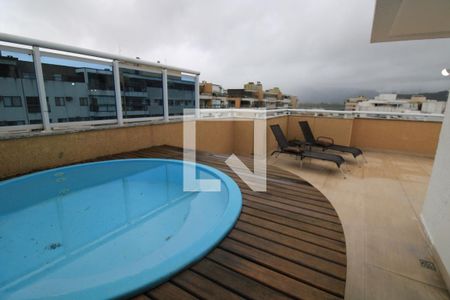 Apartamento à venda com 183m², 4 quartos e 2 vagas Apartamento à venda com 183m², 4 quartos e 2 vagasPiscina