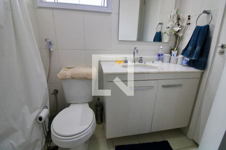 Apartamento à venda com 183m², 4 quartos e 2 vagas Apartamento à venda com 183m², 4 quartos e 2 vagasBanheiro da Suíte 2