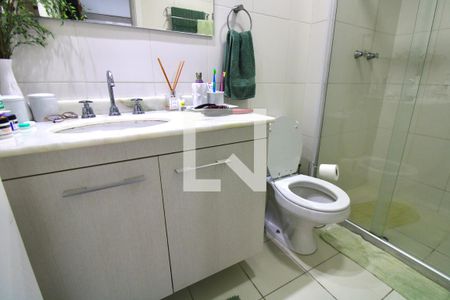 Apartamento à venda com 183m², 4 quartos e 2 vagas Apartamento à venda com 183m², 4 quartos e 2 vagasBanheiro da Suíte 1