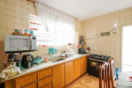 Casa à venda com 340m², 4 quartos e 4 vagas Casa à venda com 340m², 4 quartos e 4 vagasCozinha