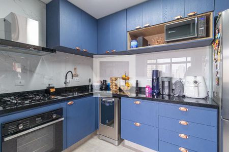 Apartamento à venda com 124m², 4 quartos e 4 vagas Apartamento à venda com 124m², 4 quartos e 4 vagasCozinha e área de serviço