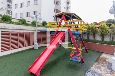 Apartamento à venda com 124m², 4 quartos e 4 vagas Apartamento à venda com 124m², 4 quartos e 4 vagasÁrea comum - Playground