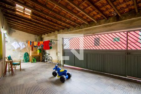 Casa à venda com 128m², 3 quartos e 3 vagas Casa à venda com 128m², 3 quartos e 3 vagasGaragem