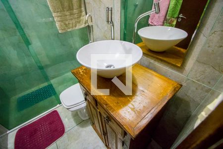 Casa à venda com 128m², 3 quartos e 3 vagas Casa à venda com 128m², 3 quartos e 3 vagasBanheiro