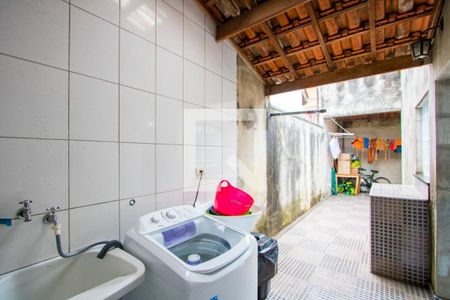 Casa à venda com 128m², 3 quartos e 3 vagas Casa à venda com 128m², 3 quartos e 3 vagasÁrea de serviço