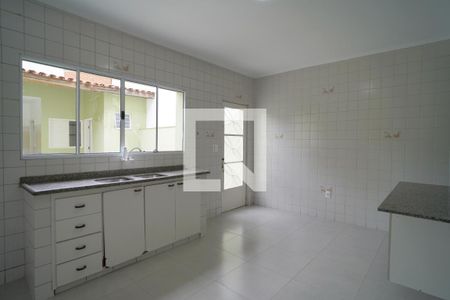 Casa para alugar com 230m², 3 quartos e 2 vagasCozinha