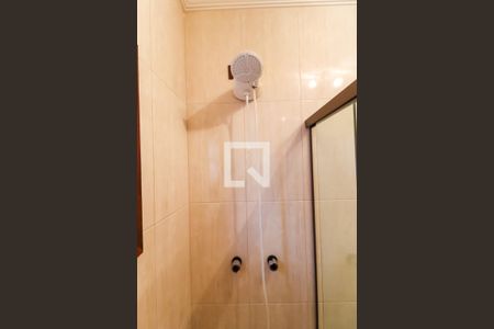 Casa à venda com 289m², 5 quartos e 3 vagas Casa à venda com 289m², 5 quartos e 3 vagasBanheiro Corredor