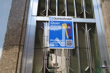 Casa à venda com 200m², 2 quartos e 2 vagasPlaquinha