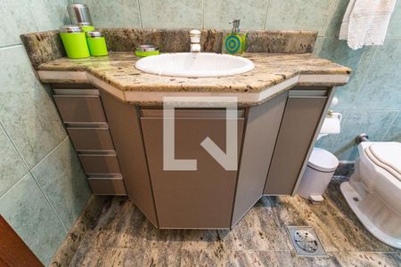 Casa à venda com 275m², 3 quartos e 3 vagas Casa à venda com 275m², 3 quartos e 3 vagasArmário do Banheiro Social