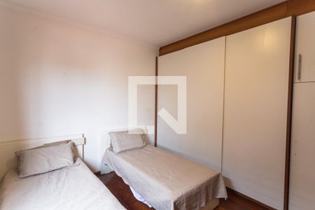 Casa à venda com 275m², 3 quartos e 3 vagas Casa à venda com 275m², 3 quartos e 3 vagasQuarto 3