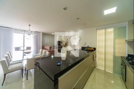 Sala de apartamento à venda com 2 quartos, 75m² em Vila Helena, Santo André