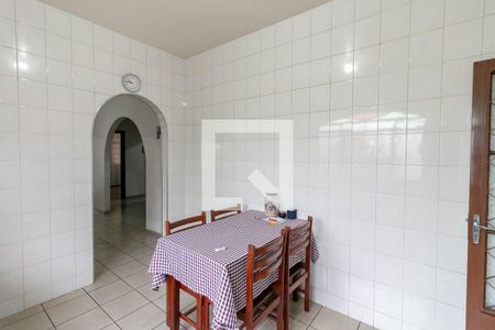 Casa à venda com 350m², 3 quartos e 3 vagas Casa à venda com 350m², 3 quartos e 3 vagasCozinha