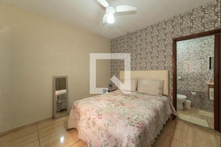 Casa à venda com 174m², 4 quartos e 2 vagasSuíte