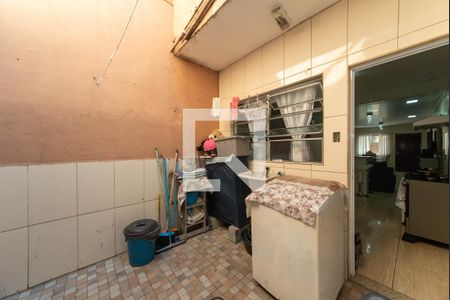 Casa à venda com 174m², 4 quartos e 2 vagasLavanderia