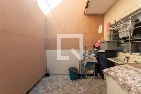 Casa à venda com 174m², 4 quartos e 2 vagasLavanderia