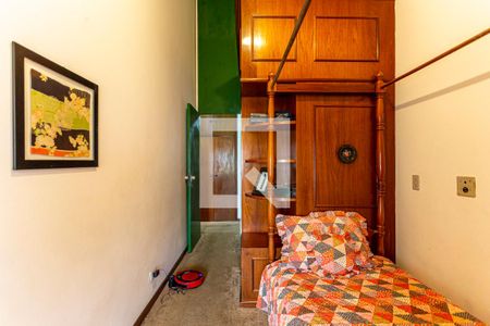 Casa à venda com 424m², 5 quartos e 4 vagas Casa à venda com 424m², 5 quartos e 4 vagasQuarto 2