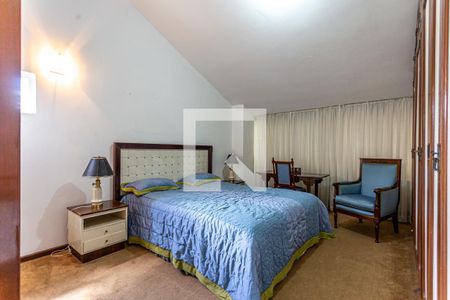 Casa à venda com 424m², 5 quartos e 4 vagas Casa à venda com 424m², 5 quartos e 4 vagasSuite 1