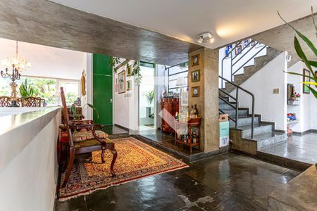 Casa à venda com 424m², 5 quartos e 4 vagas Casa à venda com 424m², 5 quartos e 4 vagasBar