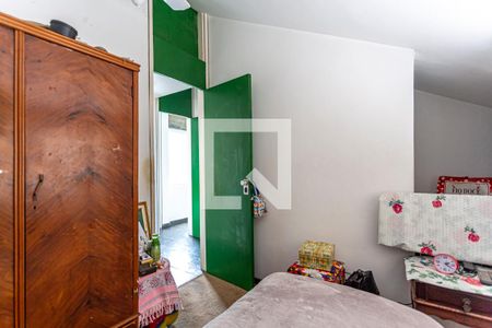 Casa à venda com 424m², 5 quartos e 4 vagas Casa à venda com 424m², 5 quartos e 4 vagasQuarto de Serviço 2