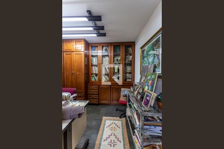 Casa à venda com 424m², 5 quartos e 4 vagas Casa à venda com 424m², 5 quartos e 4 vagasEscritório 1