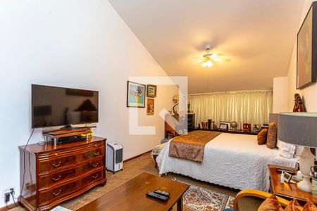 Casa à venda com 424m², 5 quartos e 4 vagas Casa à venda com 424m², 5 quartos e 4 vagasSuite Master