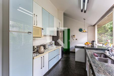 Casa à venda com 424m², 5 quartos e 4 vagas Casa à venda com 424m², 5 quartos e 4 vagasCozinha