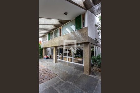 Casa à venda com 424m², 5 quartos e 4 vagas Casa à venda com 424m², 5 quartos e 4 vagasFrente do Imóvel