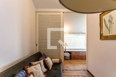 Casa à venda com 424m², 5 quartos e 4 vagas Casa à venda com 424m², 5 quartos e 4 vagasQuarto 1