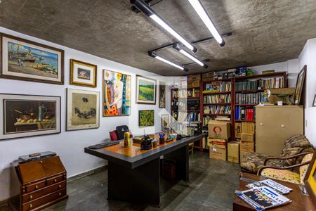 Casa à venda com 424m², 5 quartos e 4 vagas Casa à venda com 424m², 5 quartos e 4 vagasEscritório 2