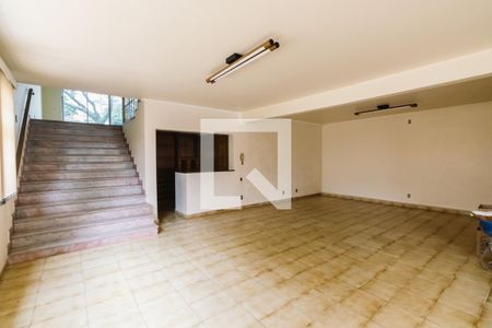 Casa à venda com 427m², 3 quartos e 4 vagas Casa à venda com 427m², 3 quartos e 4 vagasSalão