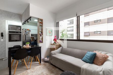 Sala de apartamento para alugar com 1 quarto, 40m² em Indianópolis, São Paulo