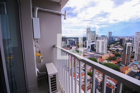 Varanda de kitnet/studio para alugar com 1 quarto, 27m² em Pinheiros, São Paulo