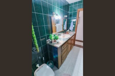 Casa à venda com 225m², 3 quartos e 2 vagasBanheiro Social