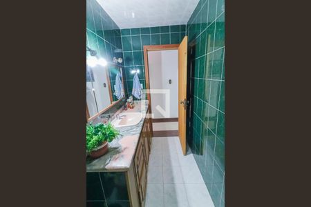 Casa à venda com 225m², 3 quartos e 2 vagasBanheiro Social