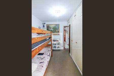 Casa à venda com 225m², 3 quartos e 2 vagasQuarto 3