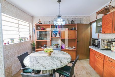 Casa à venda com 225m², 3 quartos e 2 vagasCozinha