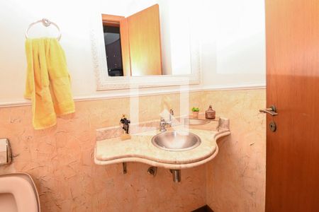 Casa à venda com 278m², 5 quartos e 4 vagaslavabo